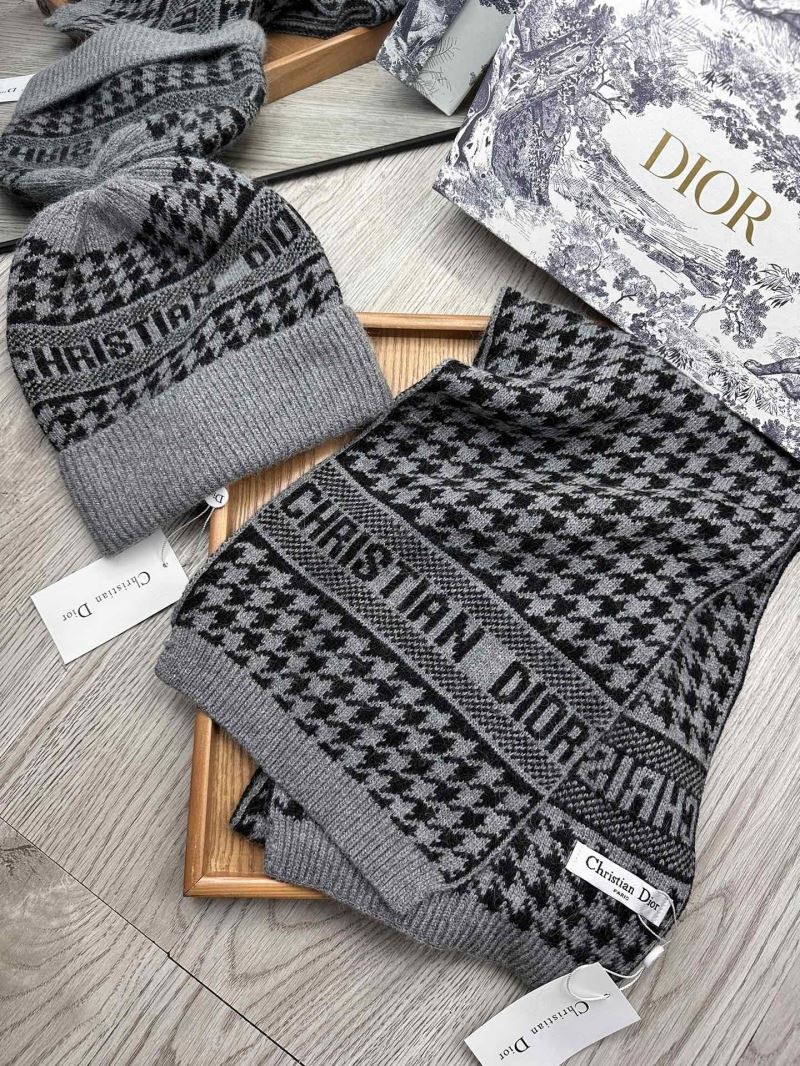 Christian Dior Caps Scarfs